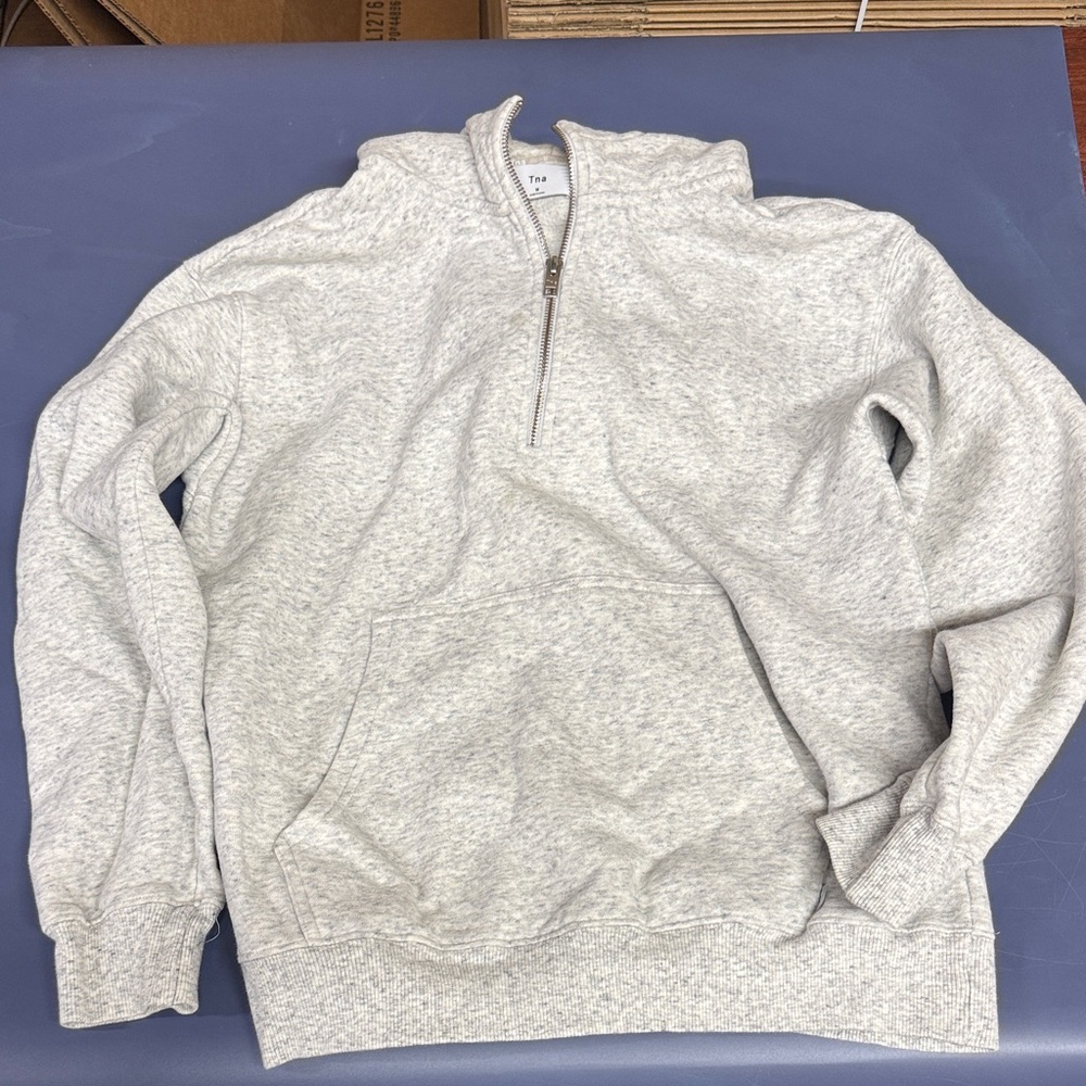 Aritzia Women's Gray Zip-Up Sweater